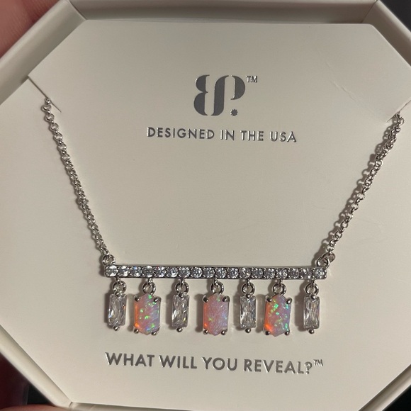 Bomb Party October 2024 A Beautiful Bar Necklace - Picture 6 of 8